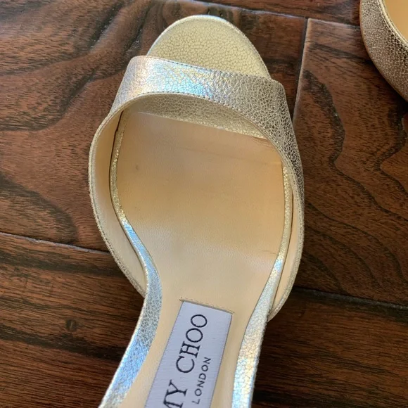 Jimmy Choo Lane d'Orsay Sandal 7.5US / 37.5EU
CHAMPAGNE - Picture 2 of 11